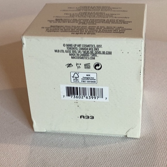 MAC Hyper Real Skin Canvas Balm Moisturizing Cream, 1.7 oz - Picture 3 of 6